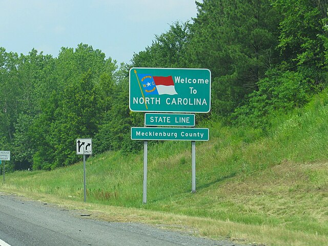 Welcome_to_North_Carolina_5812714136.jpg