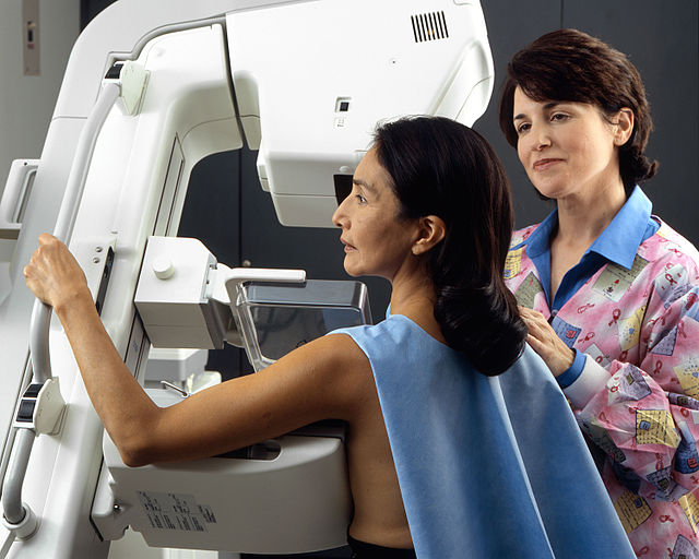 Woman_receives_mammogram_1.jpg