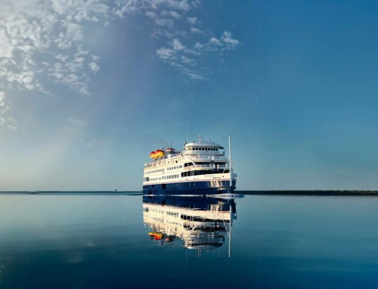 victory-cruise-line.jpeg